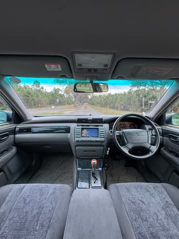 2000 Toyota Crown JDM car for sale — photo 15 of 24