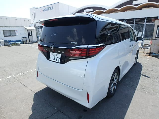 2024 Toyota Alphard JDM car for sale — photo 2 of 4