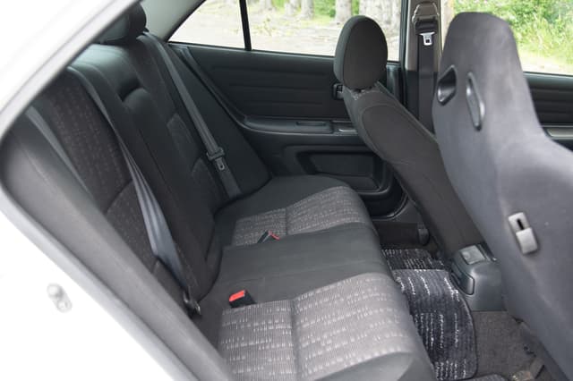 1999 Toyota Altezza JDM car for sale — photo 10 of 14