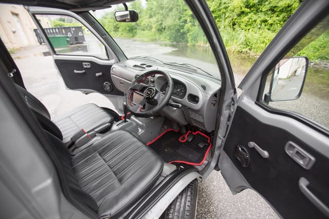 1997 Daihatsu Hijet JDM car for sale — photo 22 of 25