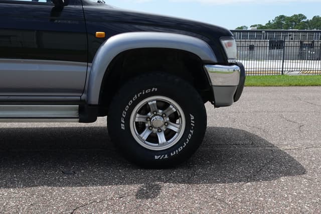 2000 Toyota Hilux JDM car for sale — photo 4 of 18