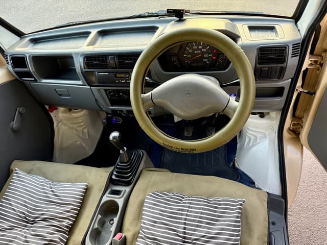 2000 Mitsubishi Minicab JDM car for sale — photo 12 of 21