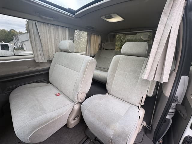 1999 Toyota Grand Hiace JDM car for sale — photo 4 of 17