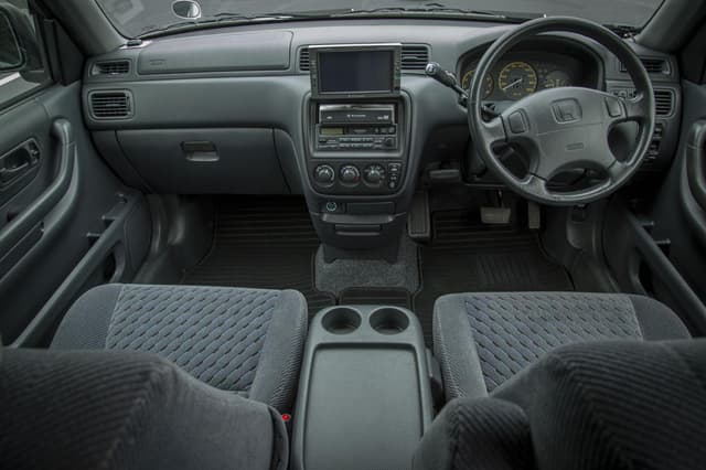 1999 Honda CR-V JDM car for sale — photo 19 of 25