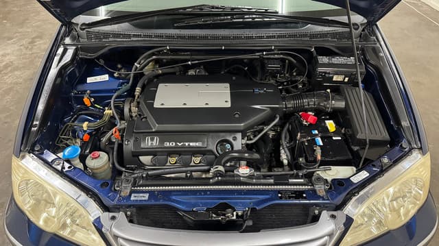2001 Honda Odyssey JDM car for sale — photo 8 of 10