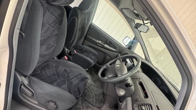 2000 Toyota Estima JDM car for sale — photo 5 of 10