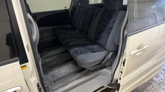 2000 Toyota Estima JDM car for sale — photo 6 of 10