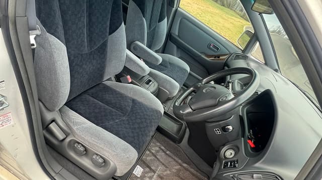1999 Toyota Harrier JDM car for sale — photo 5 of 10