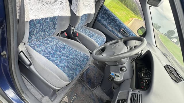 1996 Toyota Ipsum JDM car for sale — photo 5 of 9