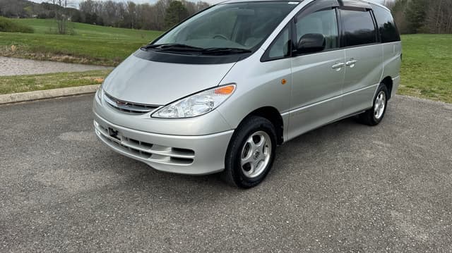 2001 Toyota Estima JDM car for sale — photo 2 of 9