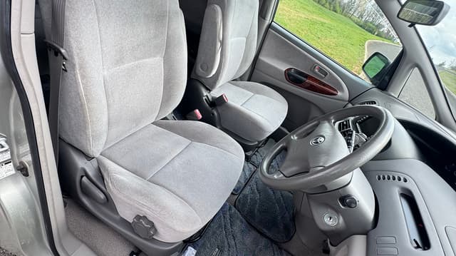 2001 Toyota Estima JDM car for sale — photo 5 of 9