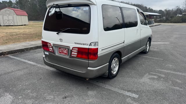 2000 Toyota Grand Hiace JDM car for sale — photo 3 of 10