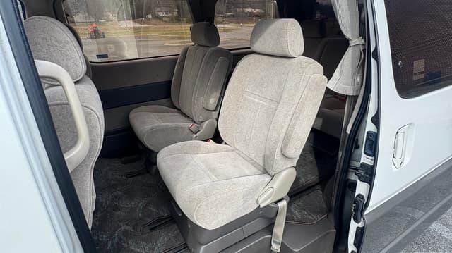 2000 Toyota Grand Hiace JDM car for sale — photo 6 of 10