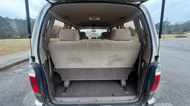 2000 Toyota Grand Hiace JDM car for sale — photo 7 of 10