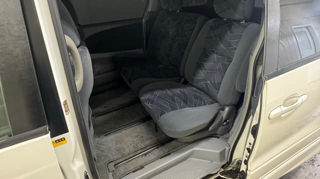 2000 Toyota Estima JDM car for sale — photo 6 of 10