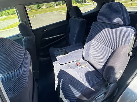 2000 Honda Stream JDM car for sale — photo 7 of 10