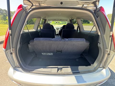 2000 Honda Stream JDM car for sale — photo 8 of 10