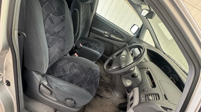 2000 Toyota Estima JDM car for sale — photo 5 of 10