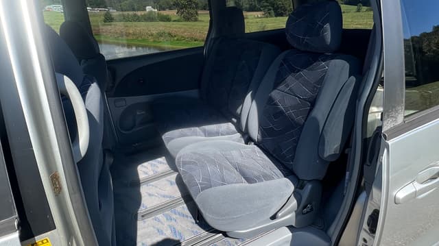 2000 Toyota Estima JDM car for sale — photo 6 of 10