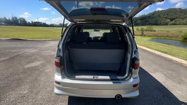 2000 Toyota Estima JDM car for sale — photo 7 of 10