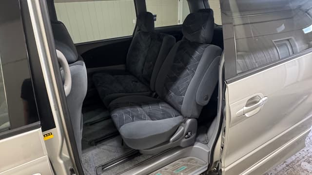 2001 Toyota Estima JDM car for sale — photo 6 of 10