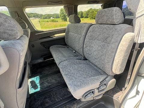 1997 Nissan Elgrand JDM car for sale — photo 6 of 10