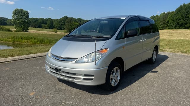 2001 Toyota Estima JDM car for sale — photo 2 of 10