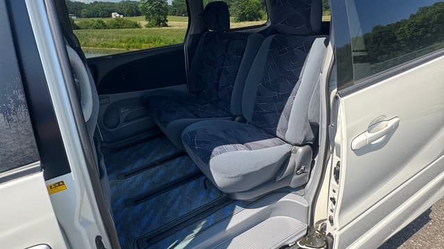 2000 Toyota Estima JDM car for sale — photo 6 of 10