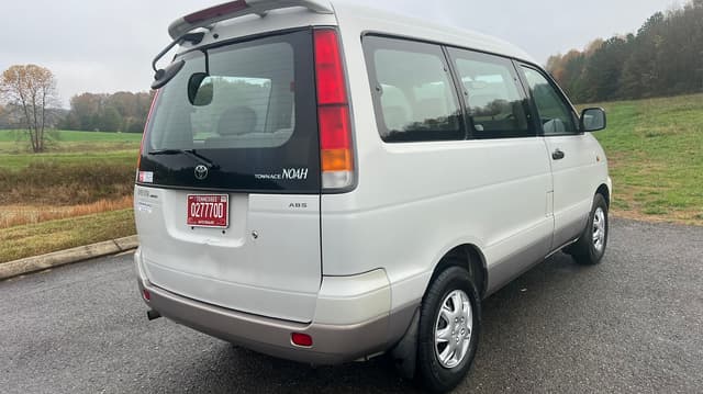 1998 Toyota Townace JDM car for sale — photo 3 of 9