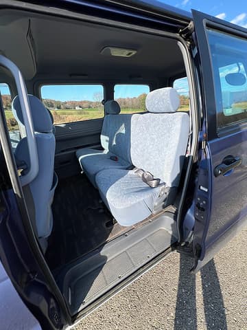 1998 Toyota Noah JDM car for sale — photo 2 of 9