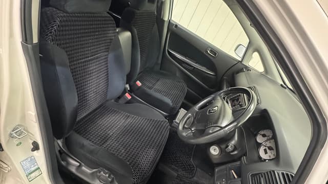 2001 Honda Stream JDM car for sale — photo 5 of 10