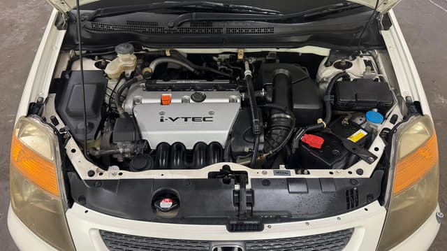 2001 Honda Stream JDM car for sale — photo 10 of 10
