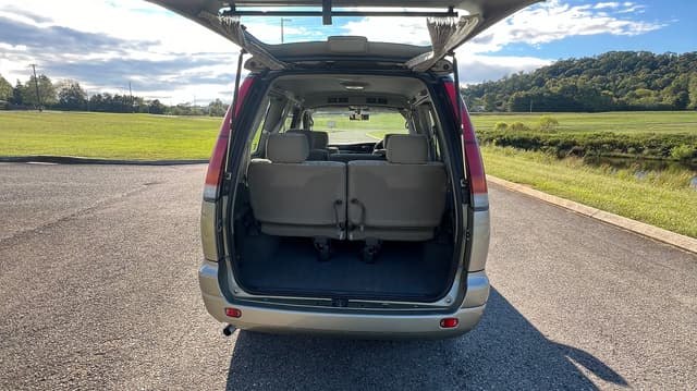1997 Toyota Noah JDM car for sale — photo 7 of 9