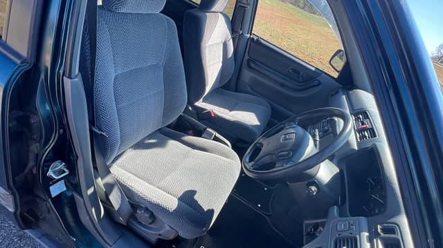1996 Honda CR-V JDM car for sale — photo 5 of 8