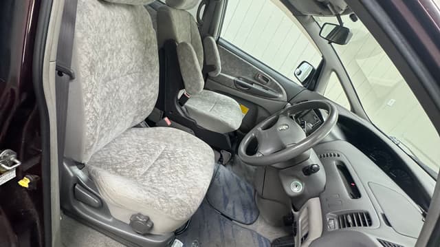 2000 Toyota Estima JDM car for sale — photo 5 of 10