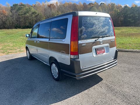 1997 Honda Stepwagon JDM car for sale — photo 3 of 9