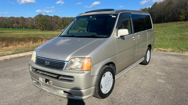 1998 Honda Stepwagon JDM car for sale — photo 2 of 9