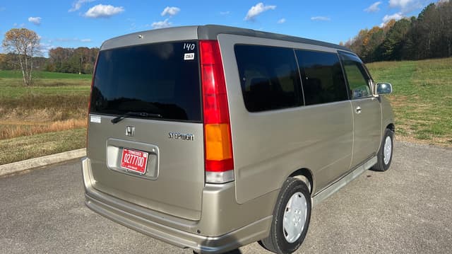 1998 Honda Stepwagon JDM car for sale — photo 3 of 9