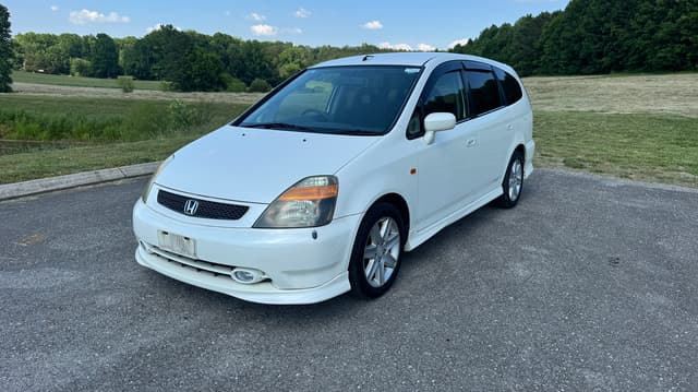 2001 Honda Stream JDM car for sale — photo 2 of 10