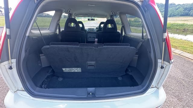 2001 Honda Stream JDM car for sale — photo 7 of 10