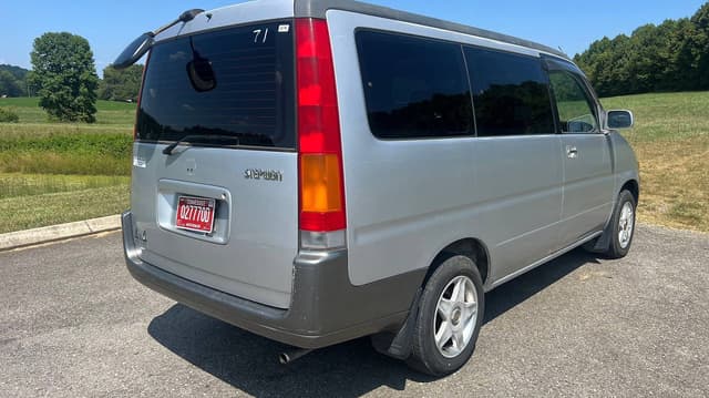 1997 Honda Stepwagon JDM car for sale — photo 3 of 9