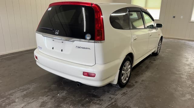2001 Honda Stream JDM car for sale — photo 3 of 10