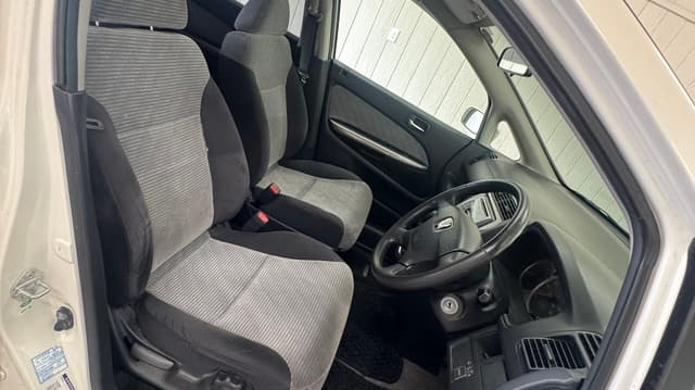 2001 Honda Stream JDM car for sale — photo 5 of 10
