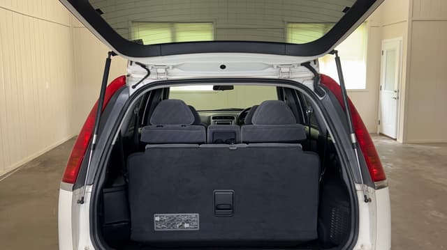 2001 Honda Stream JDM car for sale — photo 7 of 10
