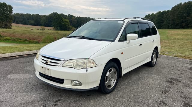 2000 Honda Odyssey JDM car for sale — photo 2 of 10
