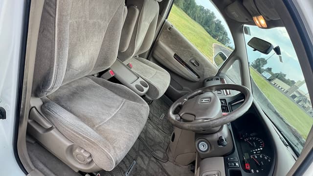 2000 Honda Odyssey JDM car for sale — photo 5 of 10