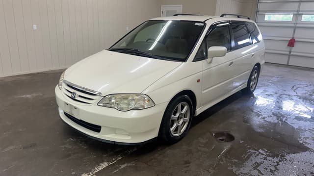 2000 Honda Odyssey JDM car for sale — photo 2 of 10