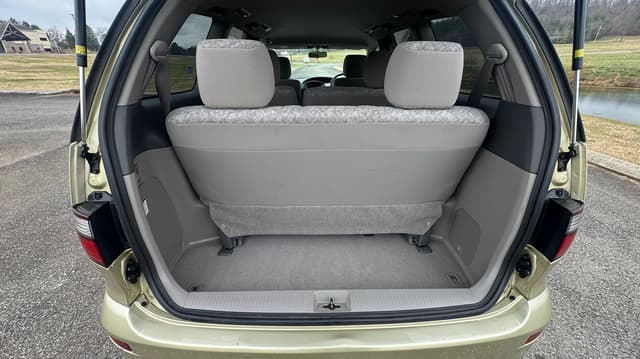 2000 Toyota Estima JDM car for sale — photo 7 of 10