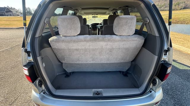 2000 Toyota Estima JDM car for sale — photo 8 of 9