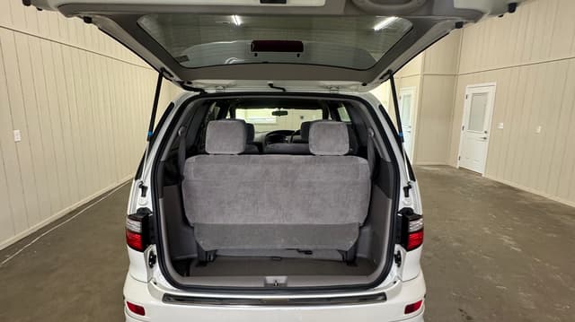 2001 Toyota Estima JDM car for sale — photo 7 of 10